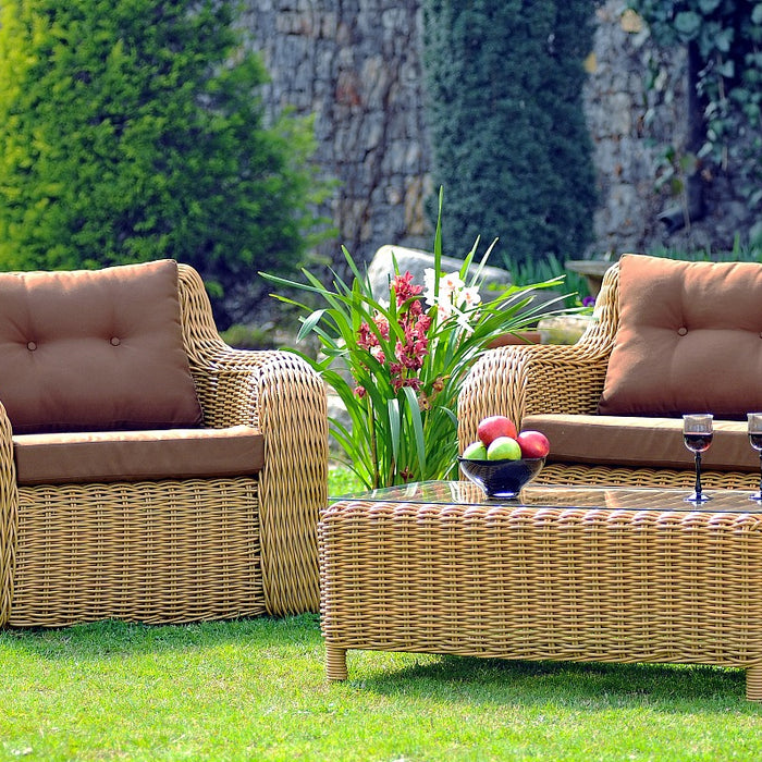 Create Your Dream Outdoor Oasis:  How to Choose the Best Outdoor Furniture